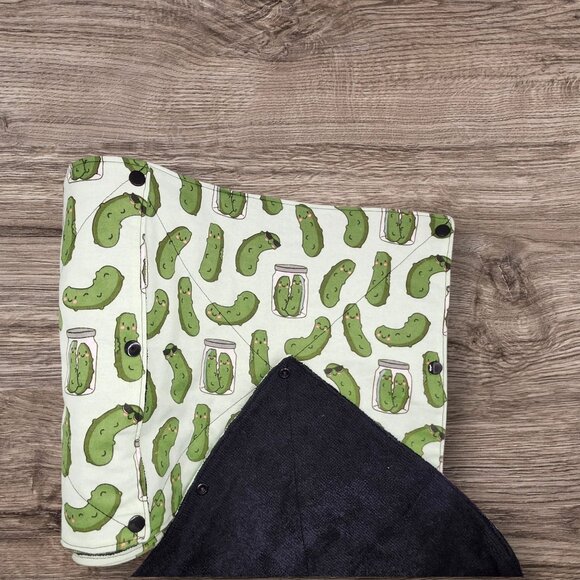 Eco-Friendly Reusable Paper Towels in Pickles Print - Picture 1 of 4